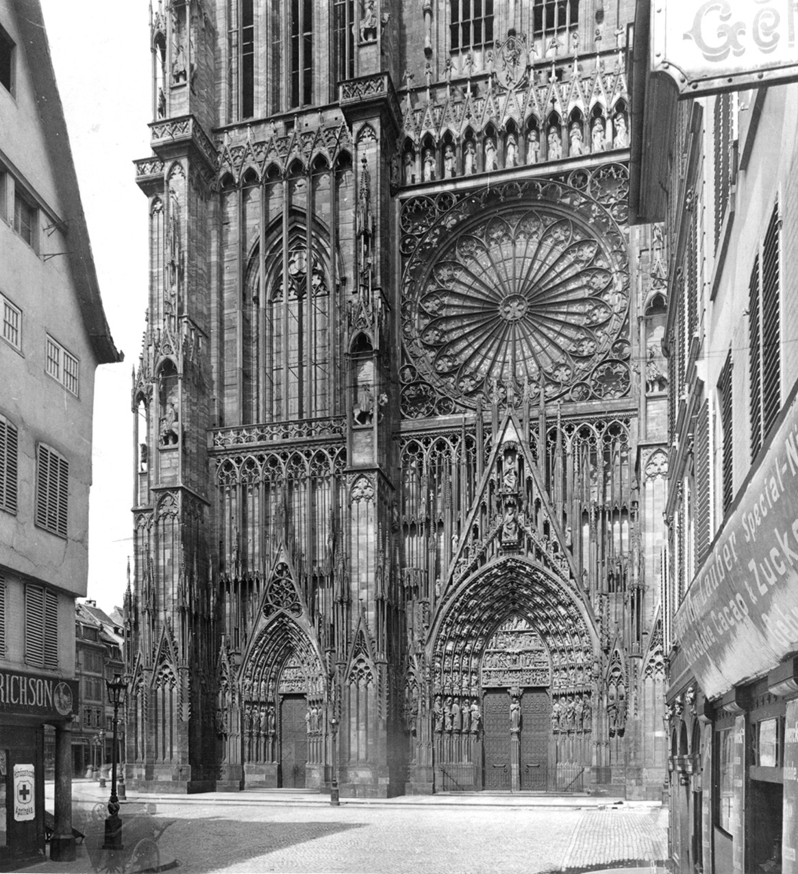 Photo Façade ouest de la cathédrale