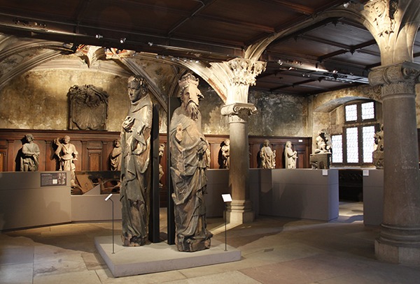 La salle de la loge des tailleurs de pierre et des maçons, musée de l'Œuvre Notre-Dame,