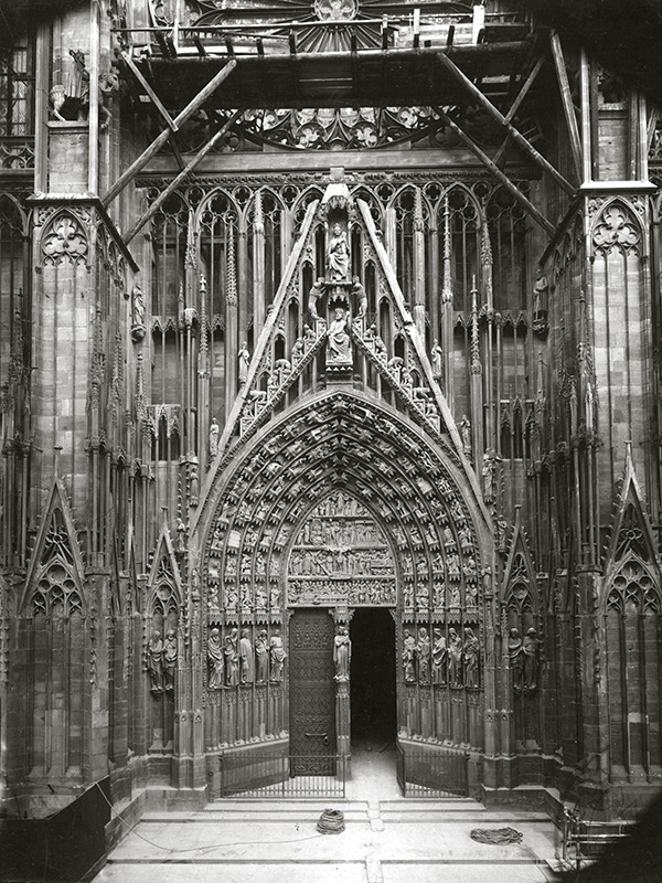 Le portail central, avant 1912, crédit : F.OND
