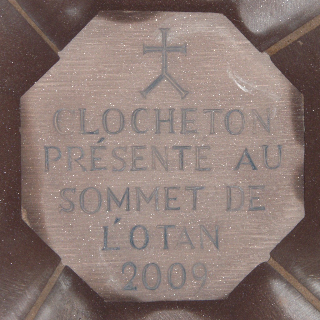 Clocheton présenté au sommet de l’OTAN 2009, crédit : F.OND