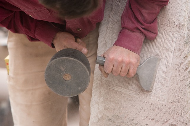 Chasse - Outil de dégrossi et à percussion frappée, crédit : F.OND, photo : Jérôme Dorkel