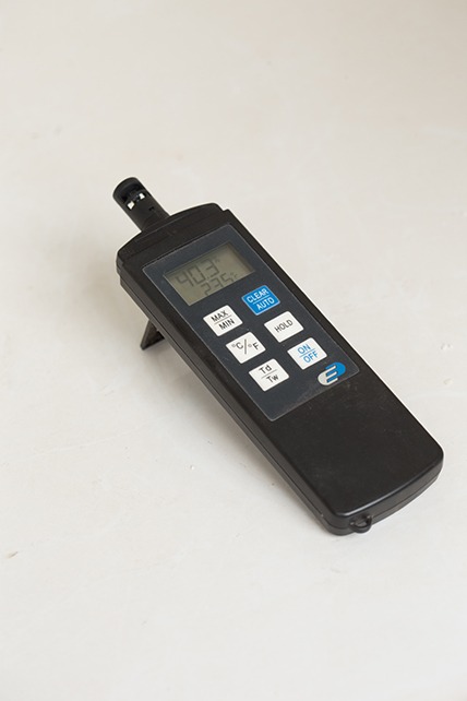 Thermohygromètre : permet de mesurer la température et l’humidité relative, crédit : F.OND, photo : Jérôme Dorkel