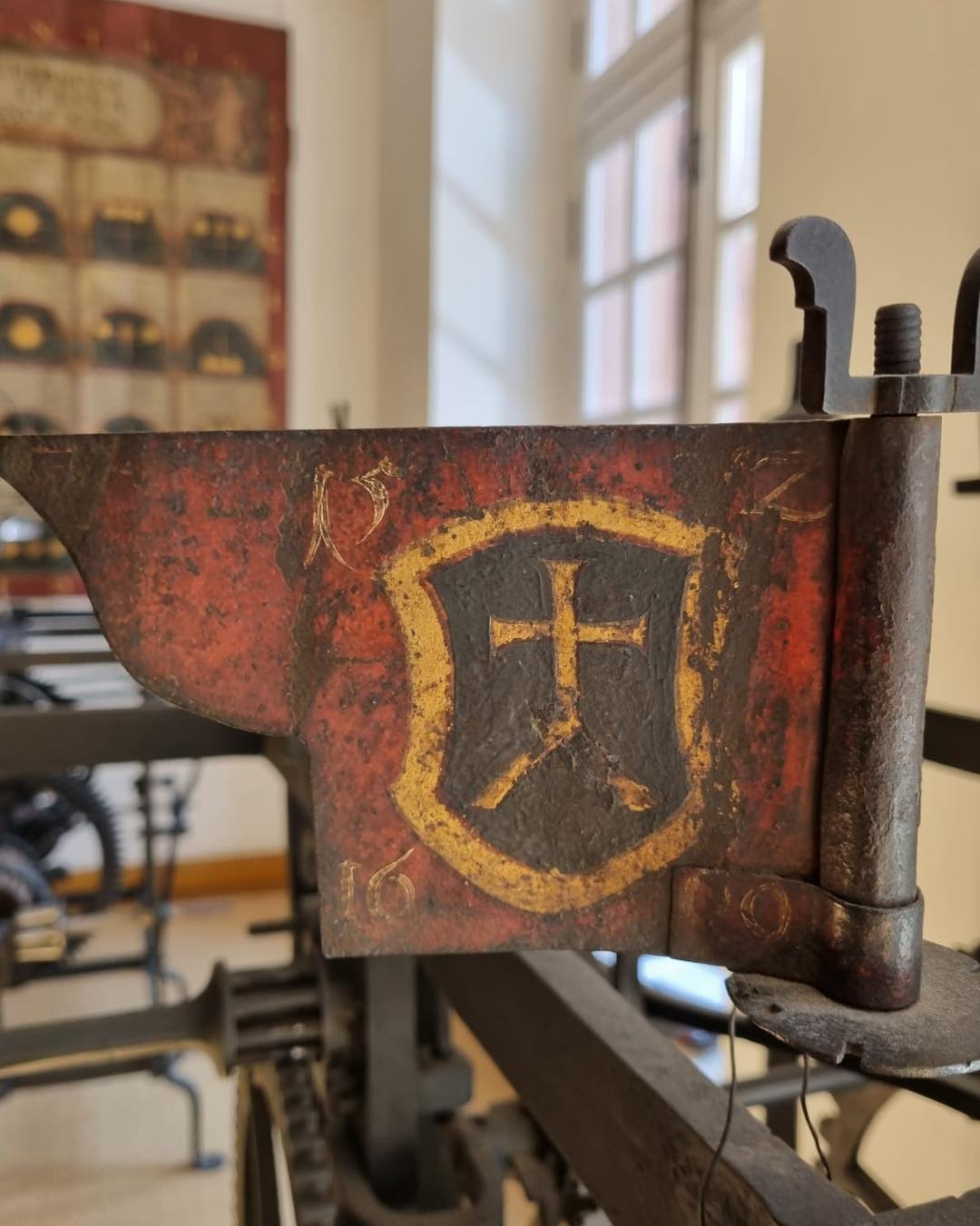Petit mécanisme d’une ancienne horloge de la cathédrale conservé au Musée des Arts décoratifs, crédit : F.OND.