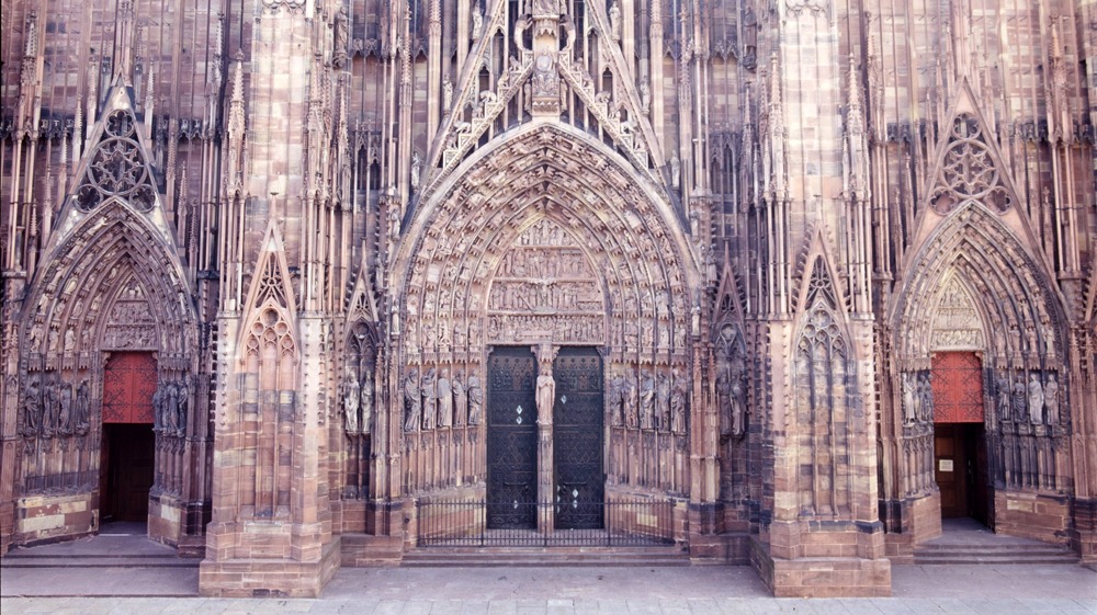 Portails du massif occidental, crédit : F.OND